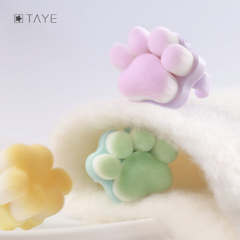 TAYE Nail Dust Brush